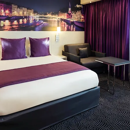 Mercure Lyon Centre Charpennes 4* וילאורבן