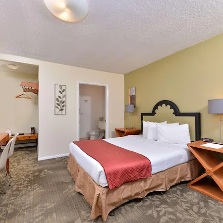 Mercure Lyon Centre Charpennes 4*