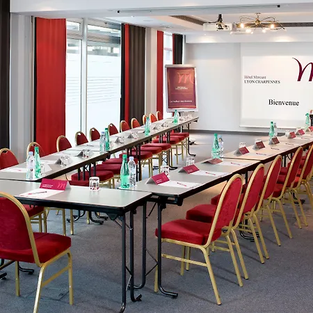 מלון Mercure Lyon Centre Charpennes