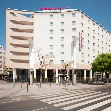 Mercure Lyon Centre Charpennes וילאורבן