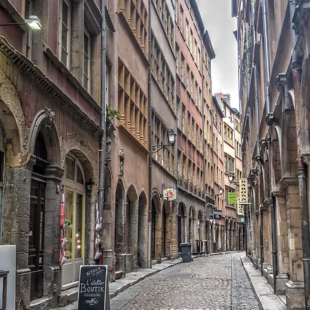 Hotel Mercure Lyon Centre Charpennes 4*