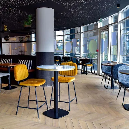 Mercure Lyon Centre Charpennes 4* וילאורבן