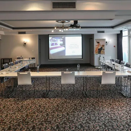 Mercure Lyon Centre Charpennes Hotel 4*
