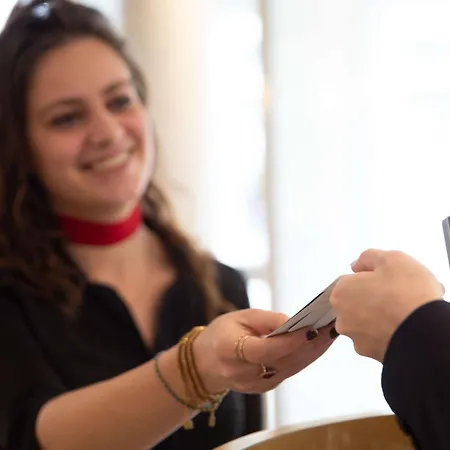 Hotel Mercure Lyon Centre Charpennes 4*