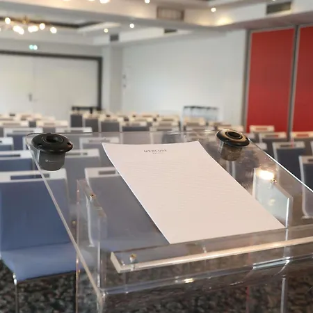 Mercure Lyon Centre Charpennes Parc De La Tete D'or 4*