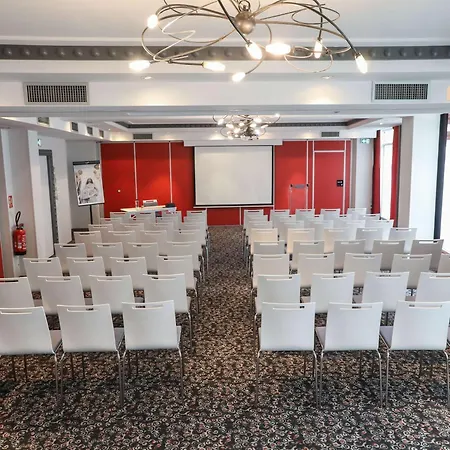 Mercure Lyon Centre Charpennes 4* Villeurbanne