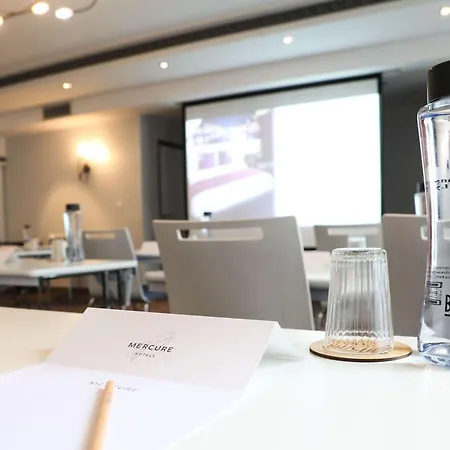 Mercure Lyon Centre Charpennes Hotel 4*