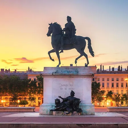 酒店 Mercure Lyon Centre Charpennes Parc De La Tete D'or 4*