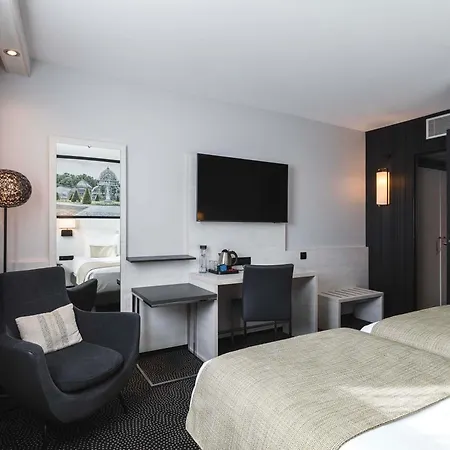 Mercure Lyon Centre Charpennes 4*