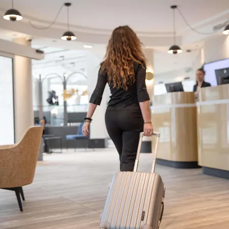 Hotel Mercure Lyon Centre Charpennes 4*